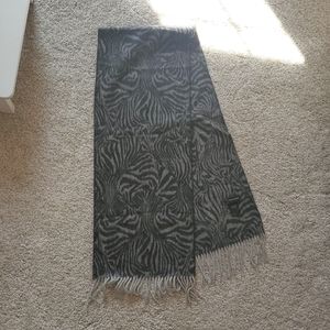 Cashmere scarf